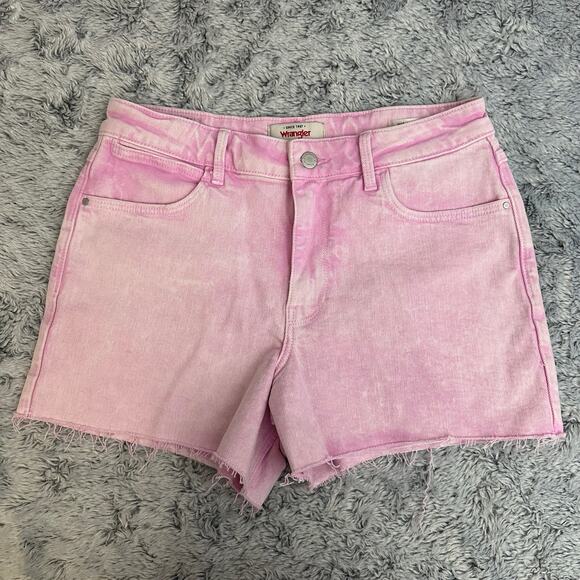 Wrangler Mid-Rise Vintage Short W Pockets Pink Denim NWOT Size 4 - Picture 1 of 9
